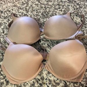2 Victoria’s Secret push up nude bra
